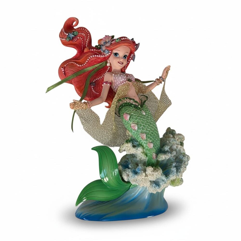 Disney Showcase Couture de Force Ariel Mermaid Retired